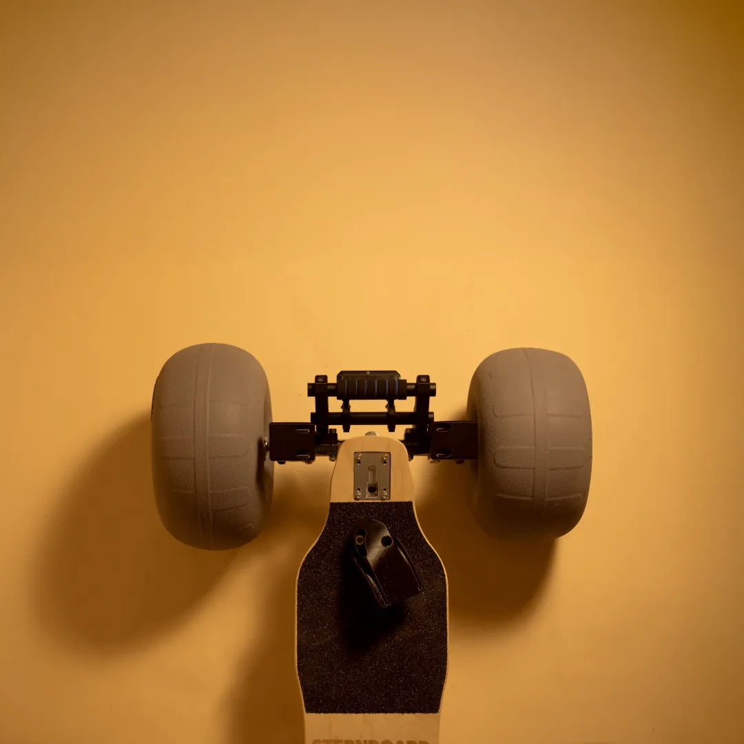 roues ballon e-skateboard Sternboard sable skate électrique flottaison dunes