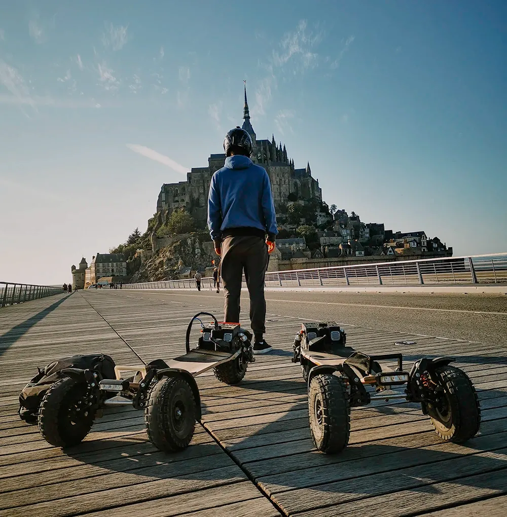 sternboard mont-saint-michel skateboard électrique tourisme france patrimoine rider