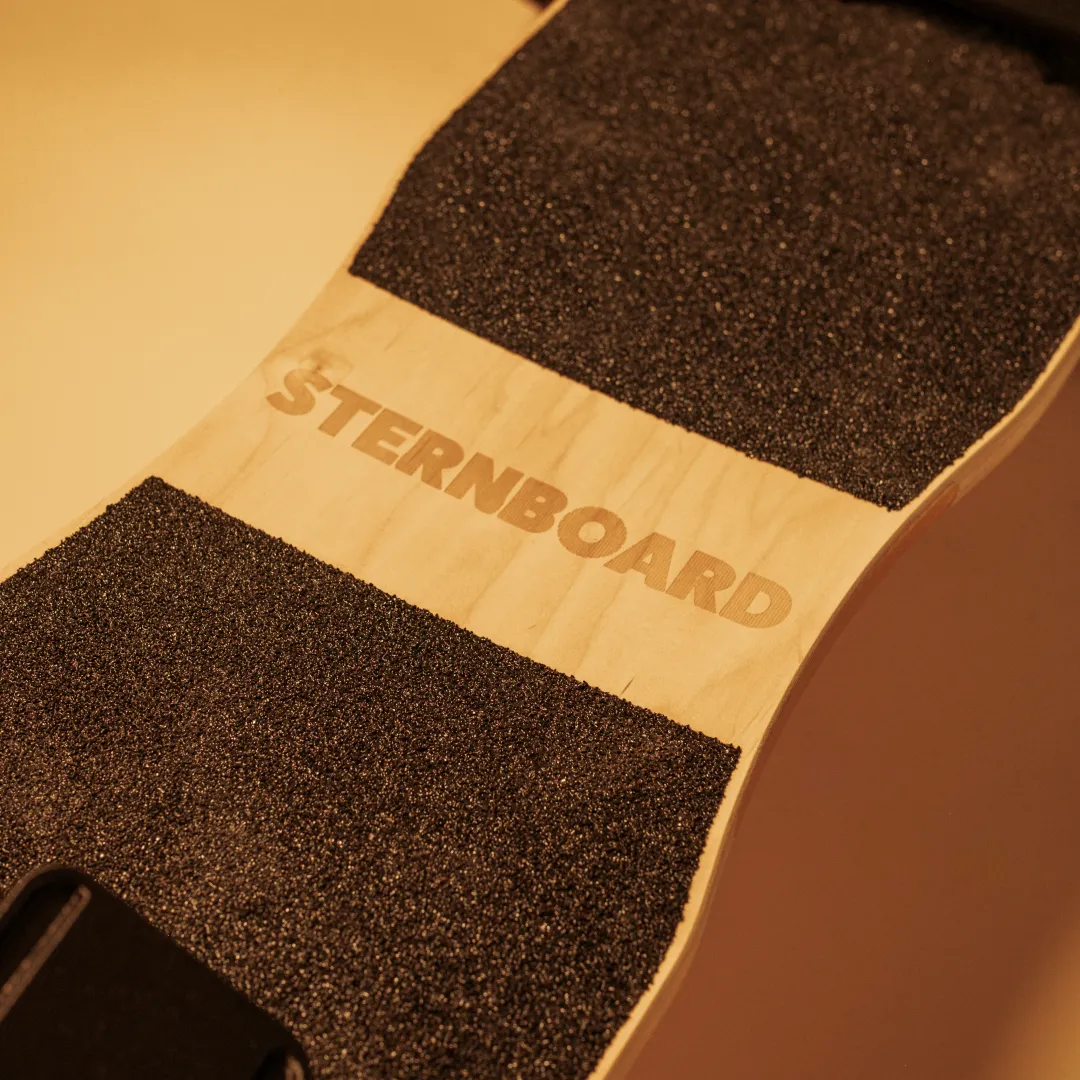 grip antidérapant skateboard électrique Sternboard deck bois longboard électrique texture