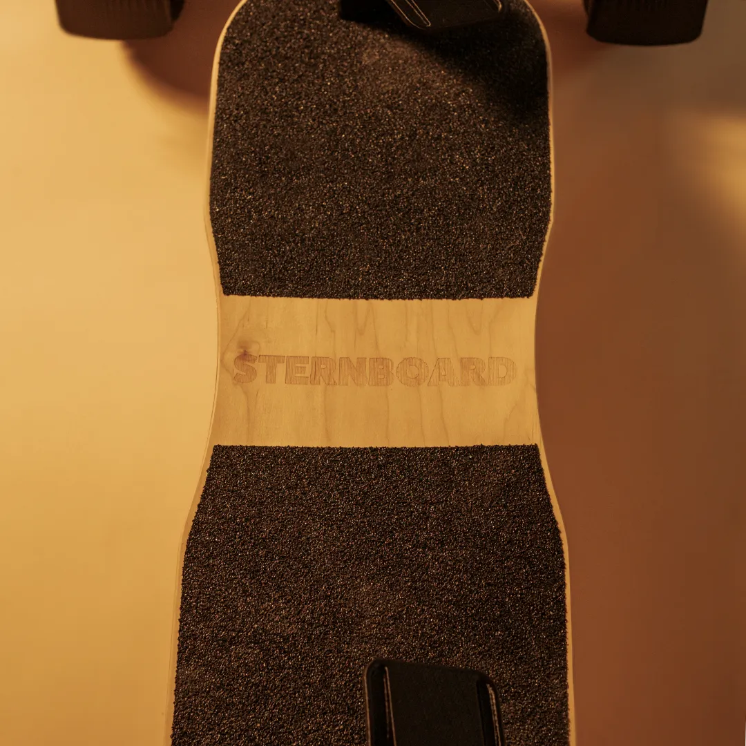 grip antidérapant e-board Sternboard logo deck planche électrique adhérence