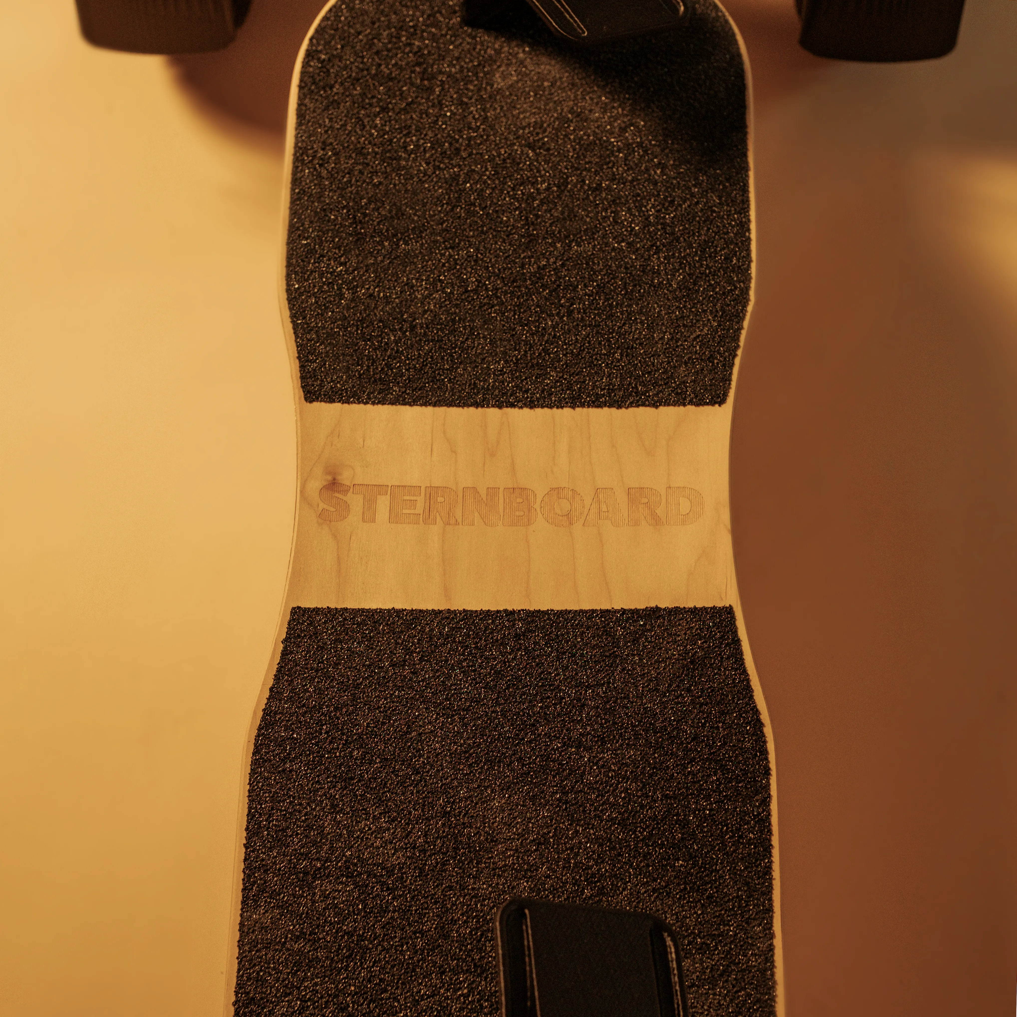 grip antidérapant e-board Sternboard logo deck planche électrique adhérence