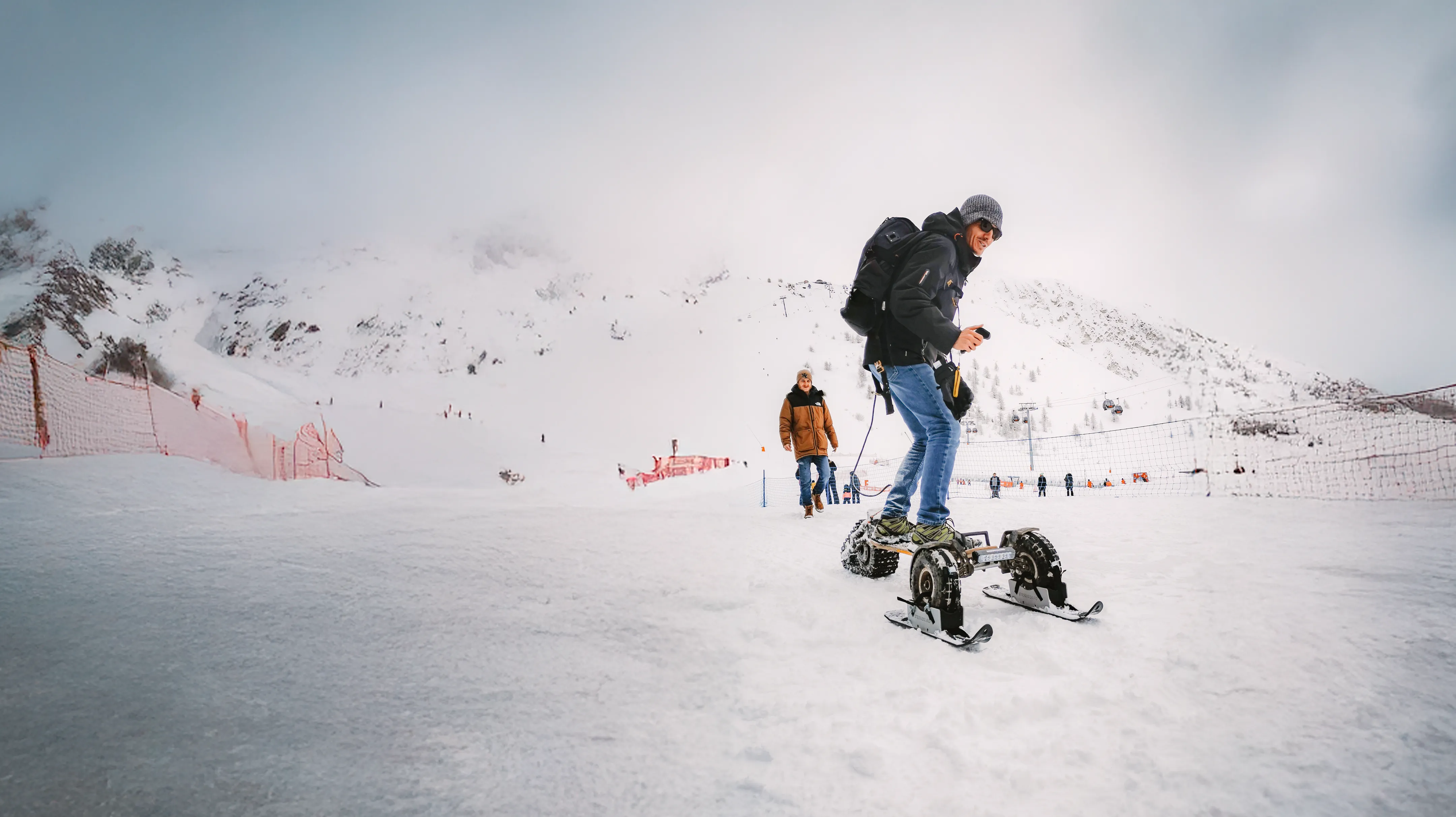 Indépendance neige e-board Sternboard skis montés liberté hiver autonomie