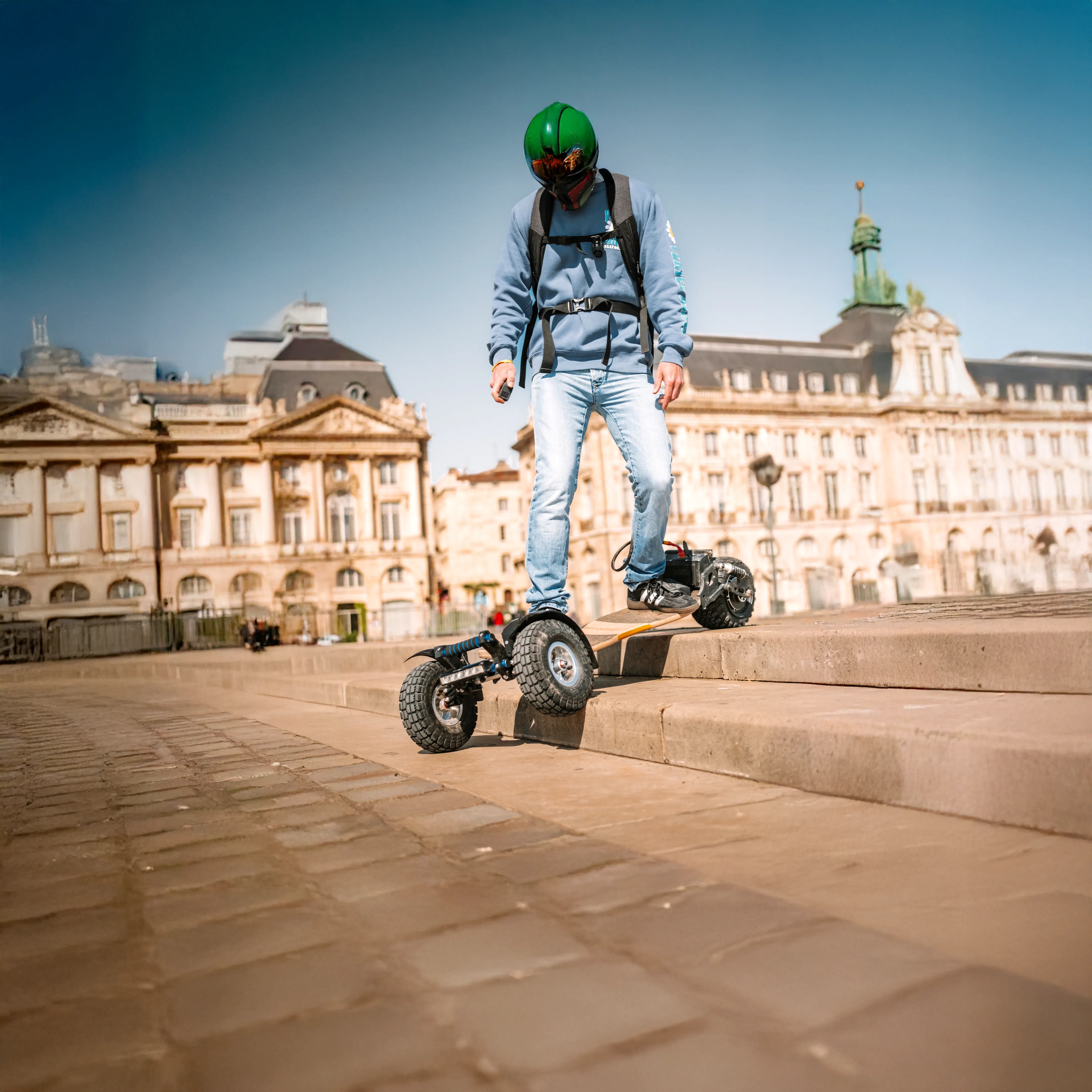 Construction robuste Sternboard planche 14 plis bambou érable châssis aluminium TPU suspensions 20kN