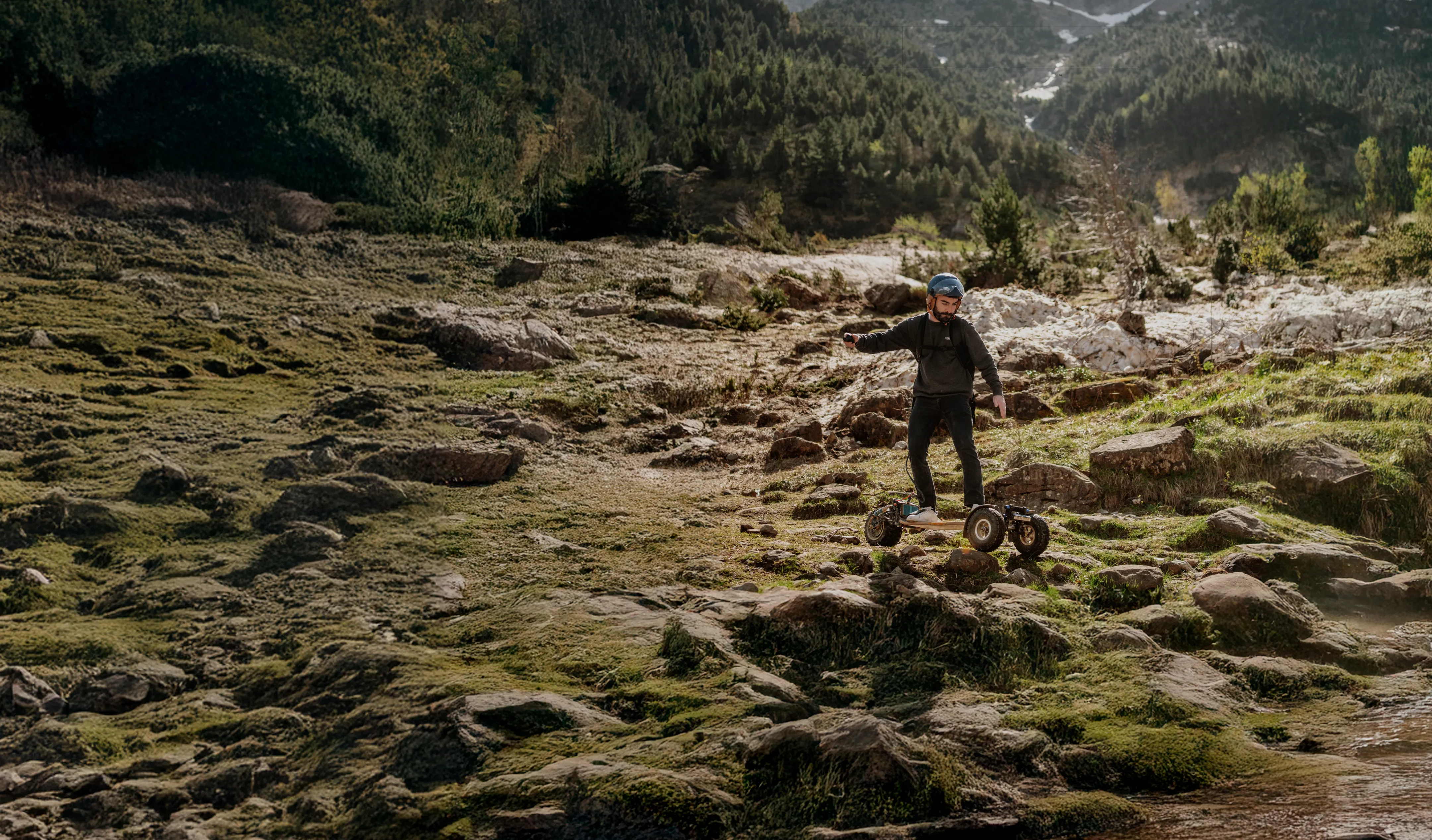 Sternboard montagne liberté nature e-board aventure altitude sentier