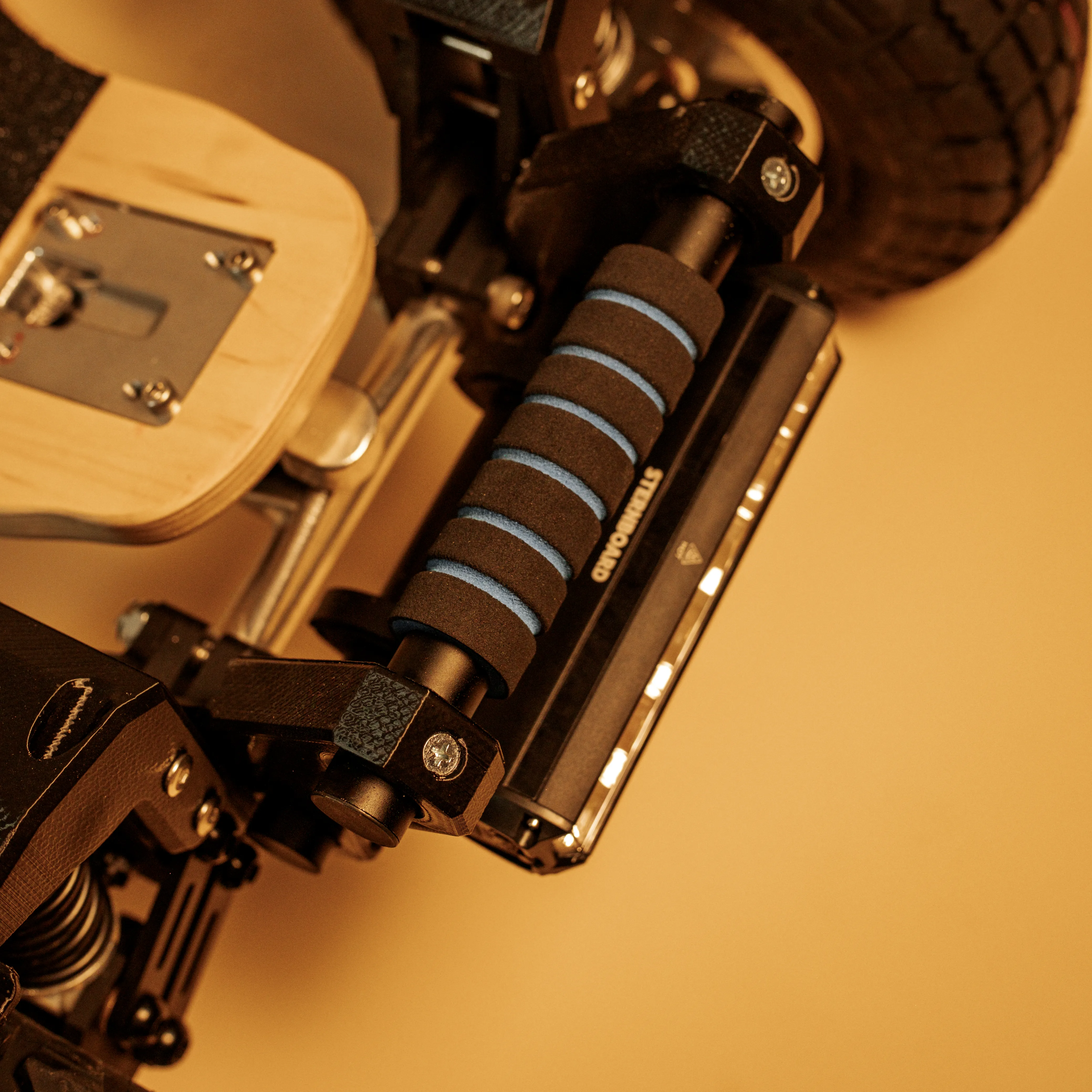 mousse poignée planche électrique Sternboard détail montage premium français