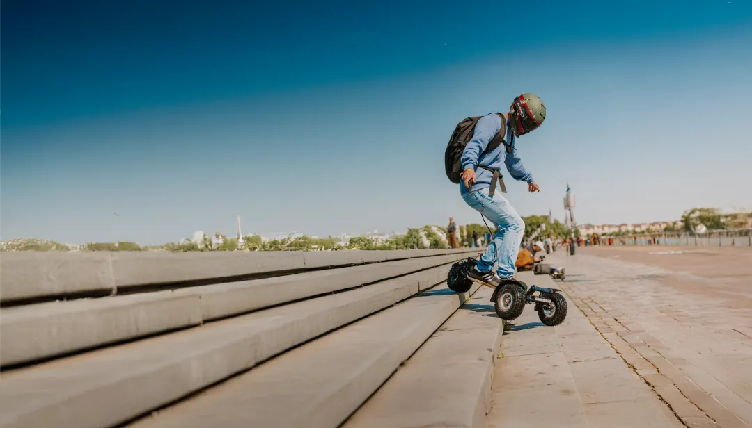 Trajets domicile-travail Bordeaux longboard électrique Sternboard transport quotidien urbain
